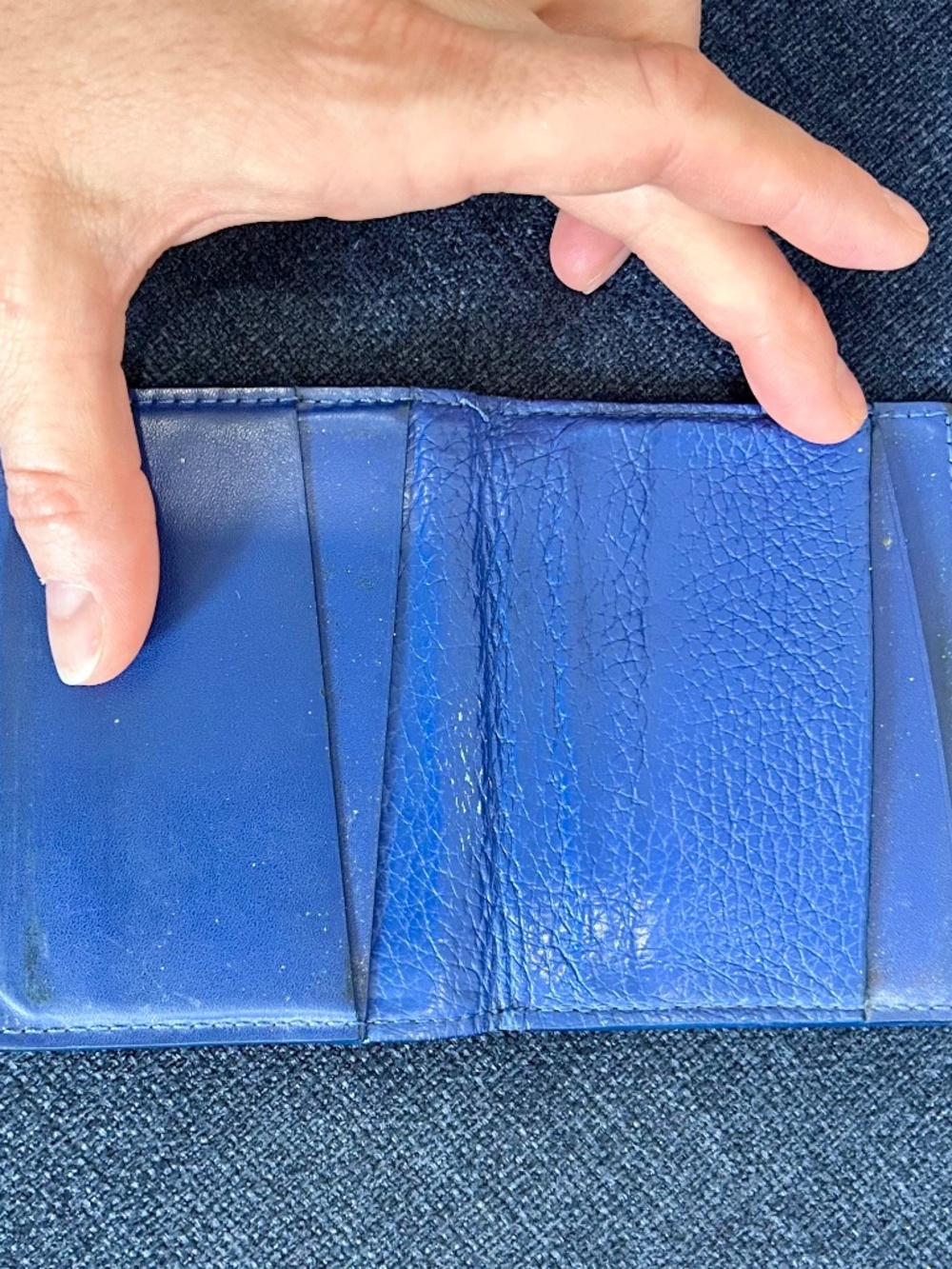 Everlane Men’s Spanish Leather Bifold Wallet in Blue